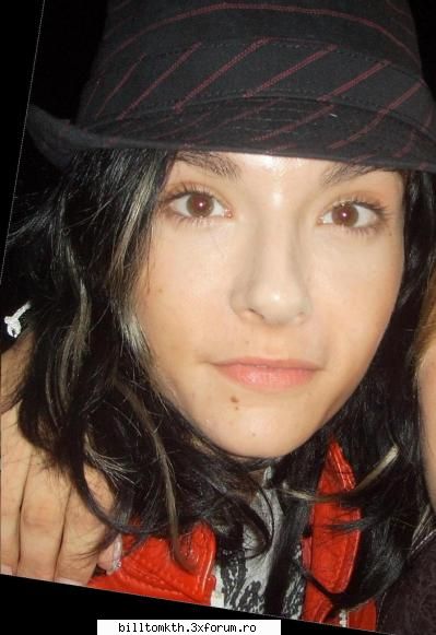 hai ka mai pun 2-a ;;)
   bill without make-up
